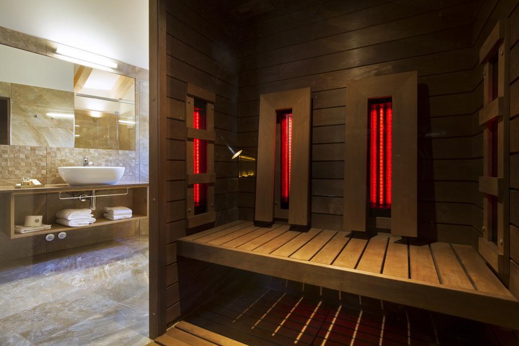 Superior Suite Private Sauna