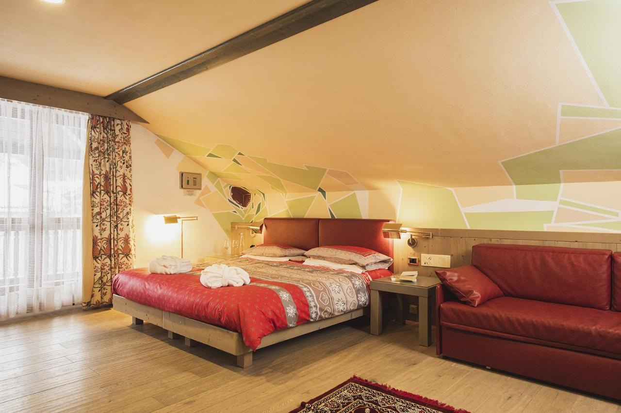 Dreibettzimmer mit Balkon